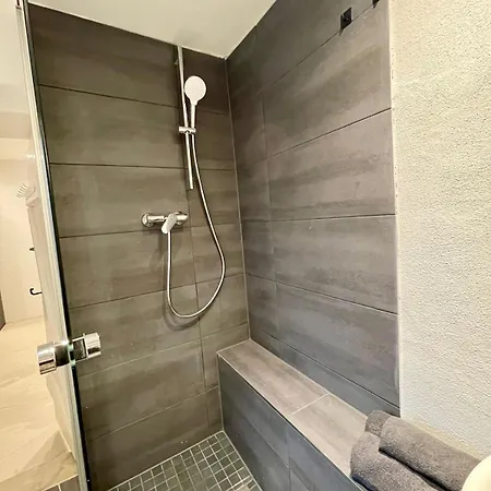 Sehr Moderne Saarbruecken Uni Naehe *