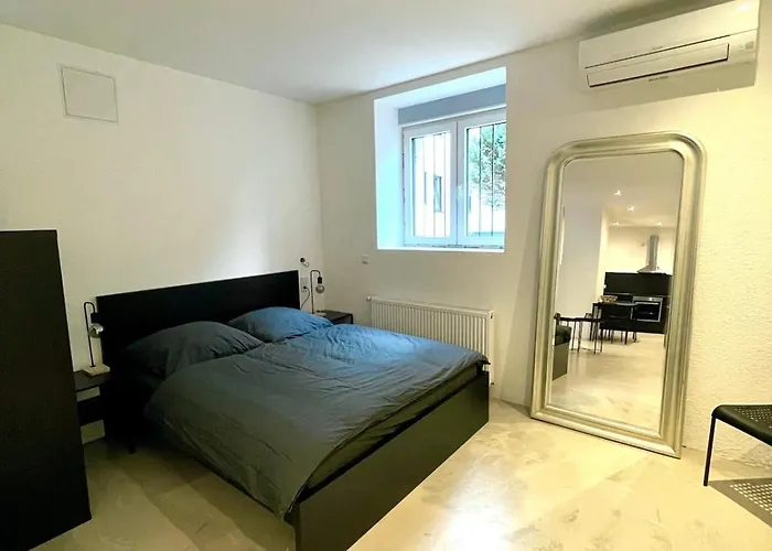 Sehr Moderne Saarbrücken Uni Nähe Apartment Niederdorla